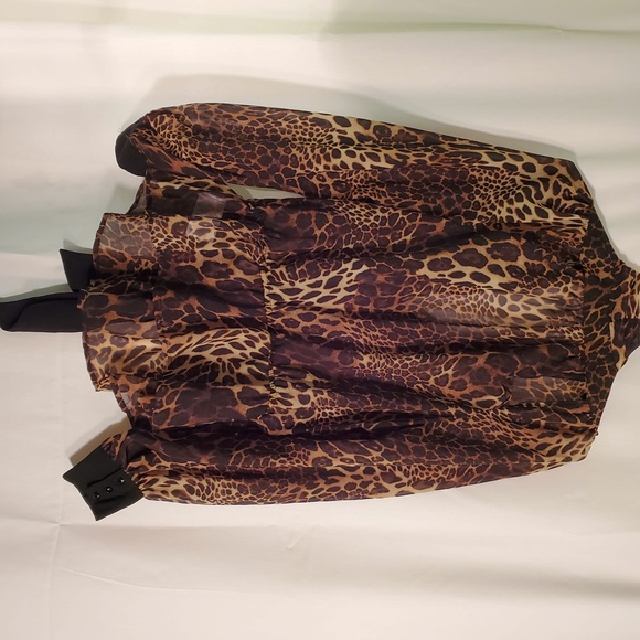 ✨Baby Phat elegant sheer cheetah 🐆 print blouse - Picture 6 of 8